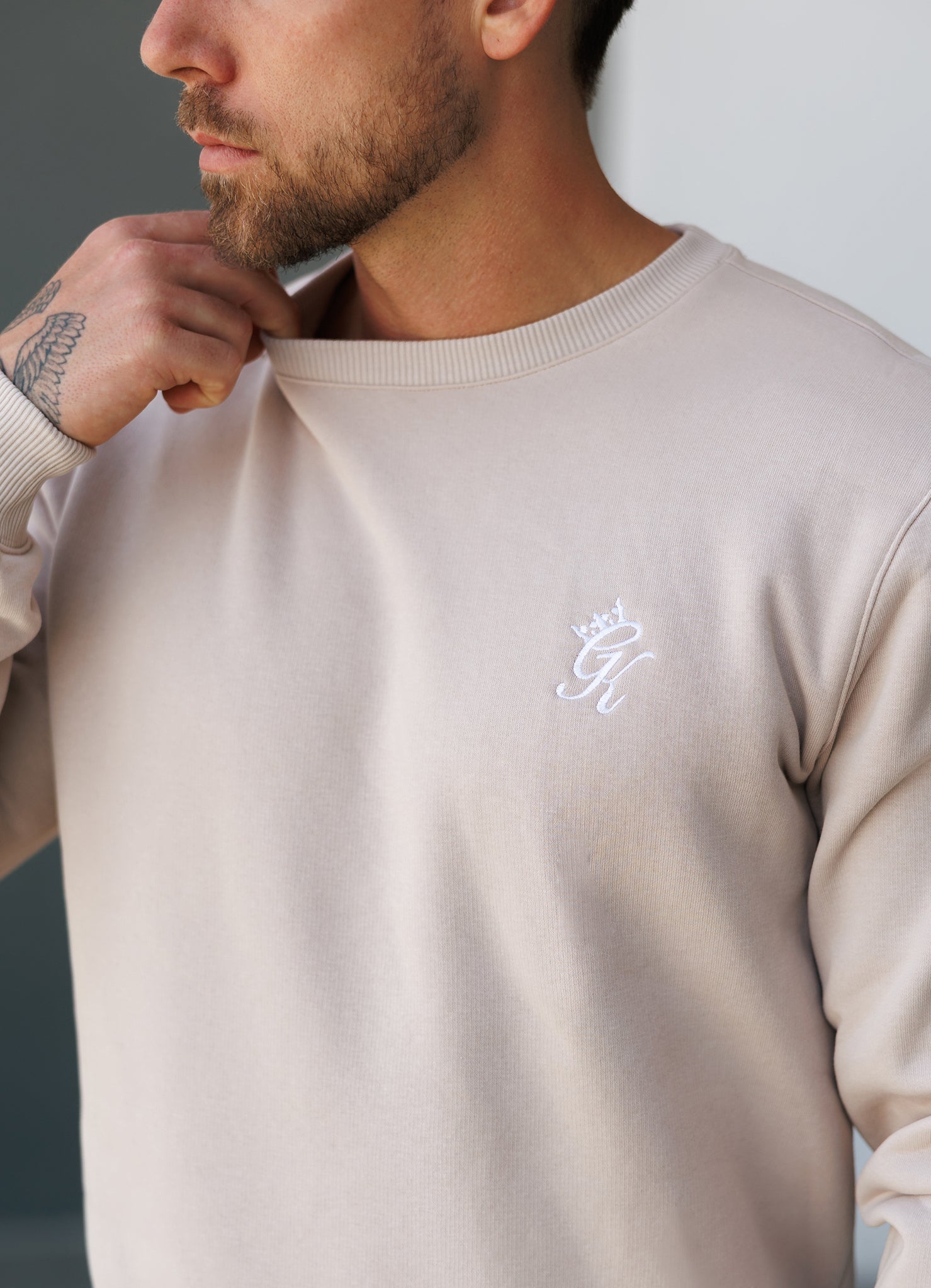 Gym King Fundamental Fleece Crew - Light Stone