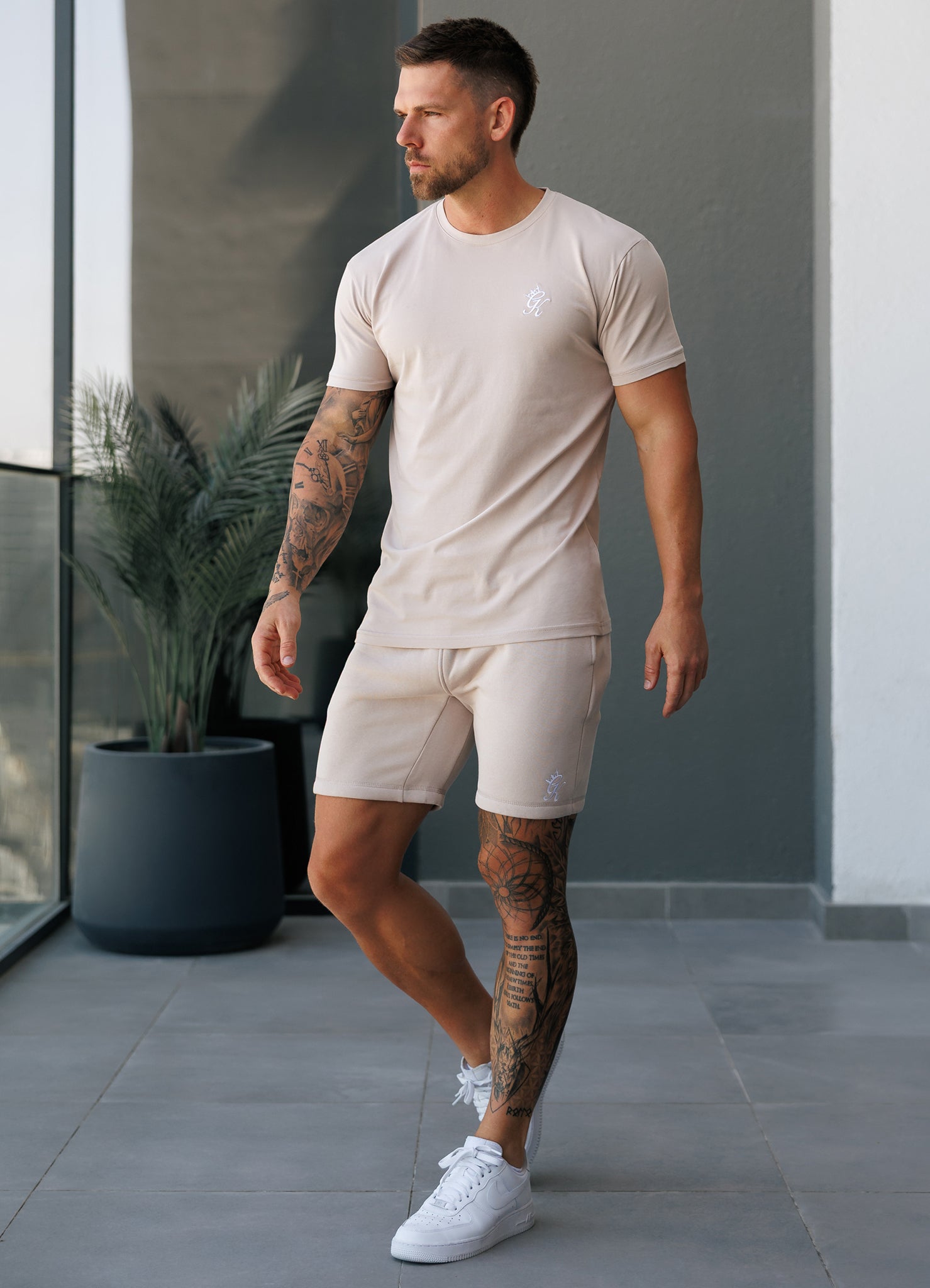 Gym King Fundamental Jersey Tee - Light Stone