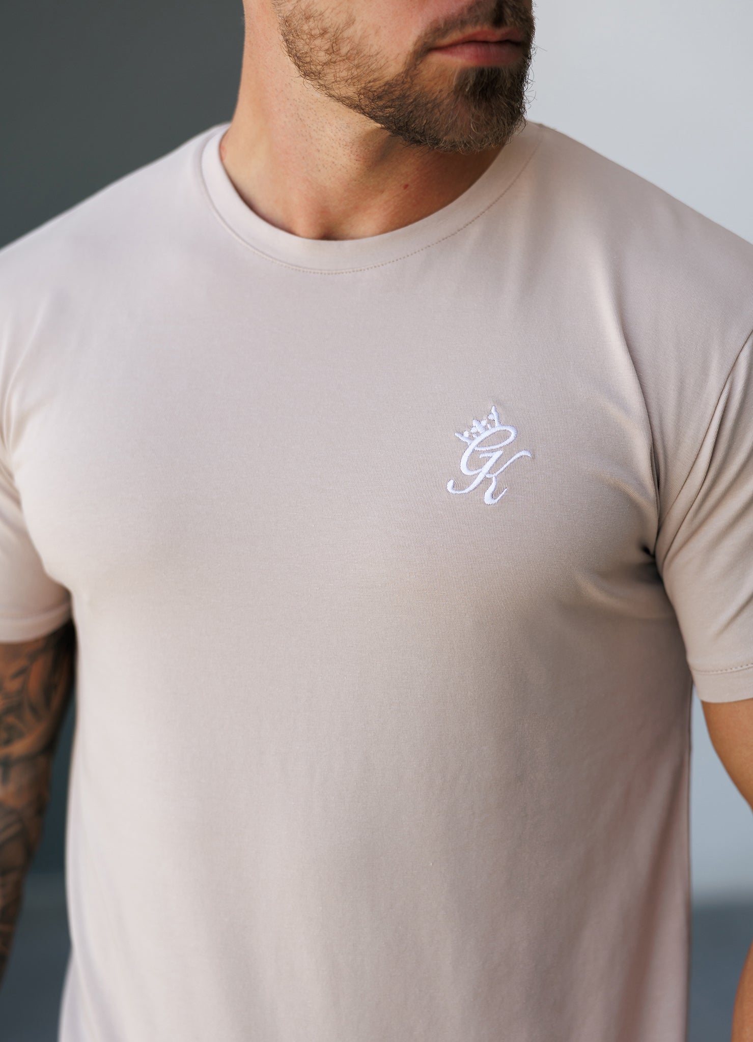 Gym King Fundamental Jersey Tee - Light Stone