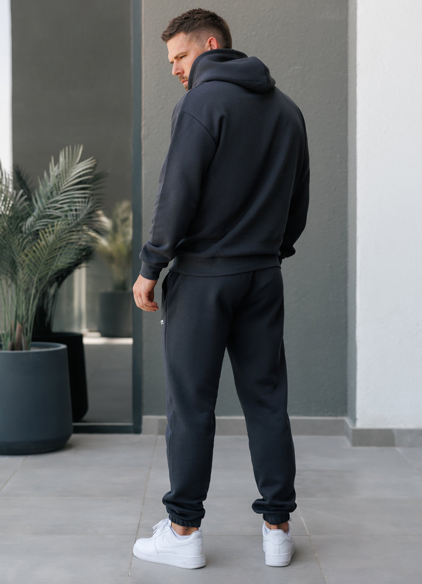 Gym King Established Relaxed Fit Tracksuit - Pewter/White
