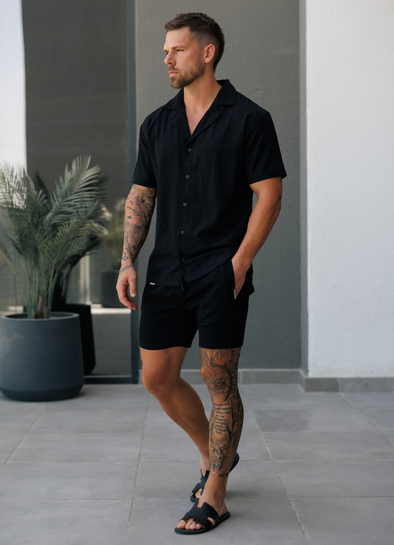 Gym King Signature Woven Texture Shirt - Black