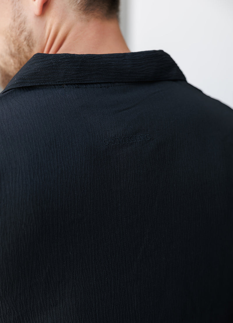Gym King Signature Woven Texture Shirt - Black