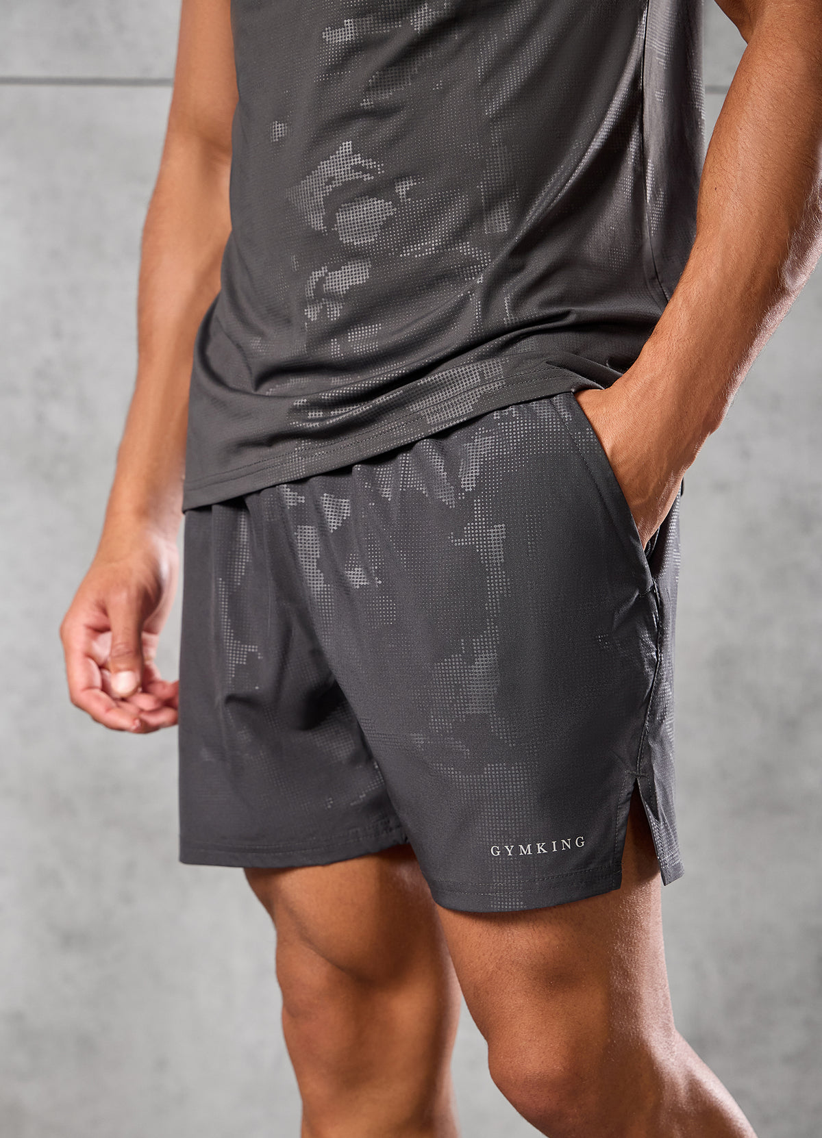 Gym King Debossed Camo Short 5" - Dark Pewter