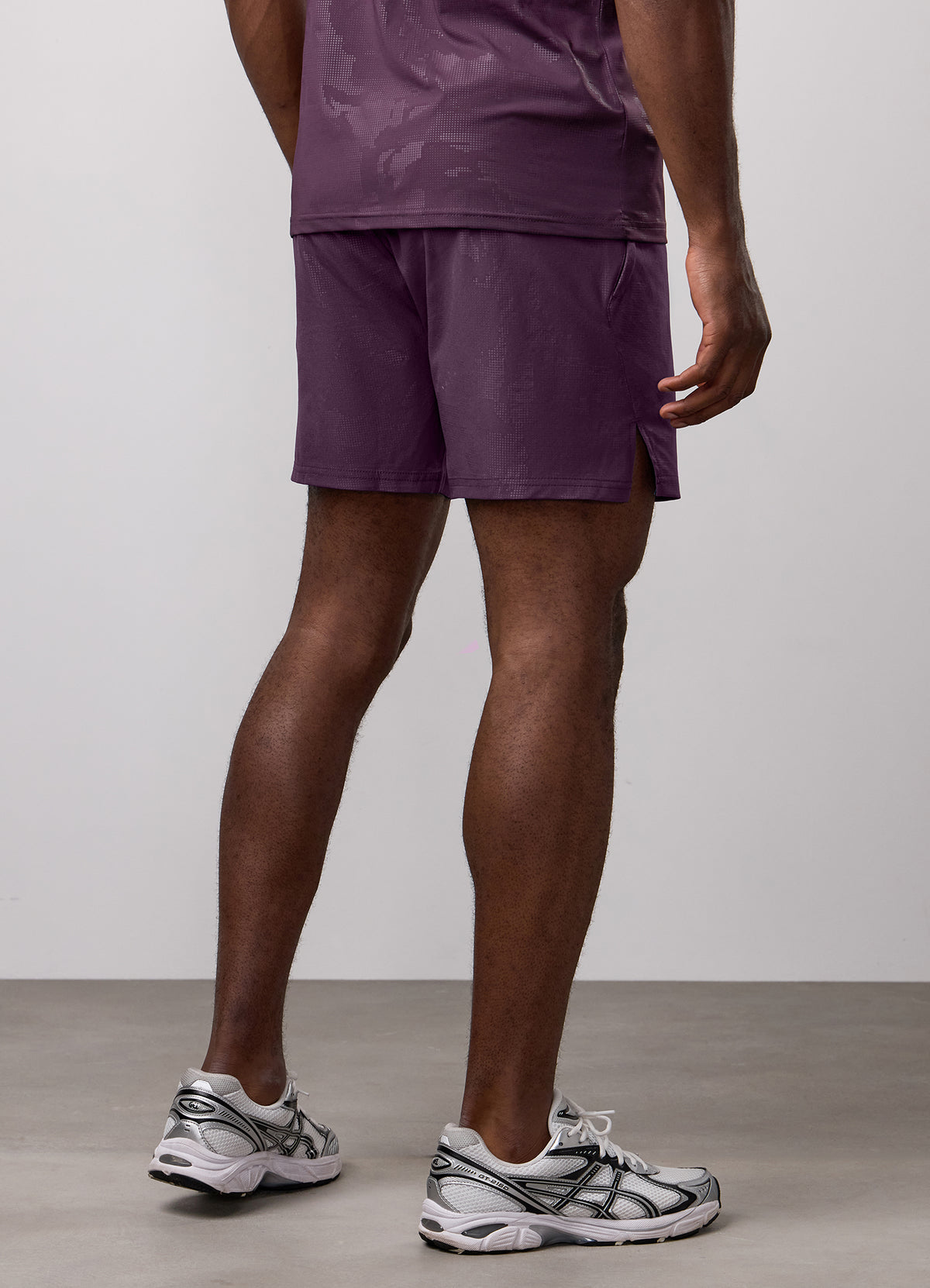 Gym King Debossed Camo Short 5" - Dark Plum