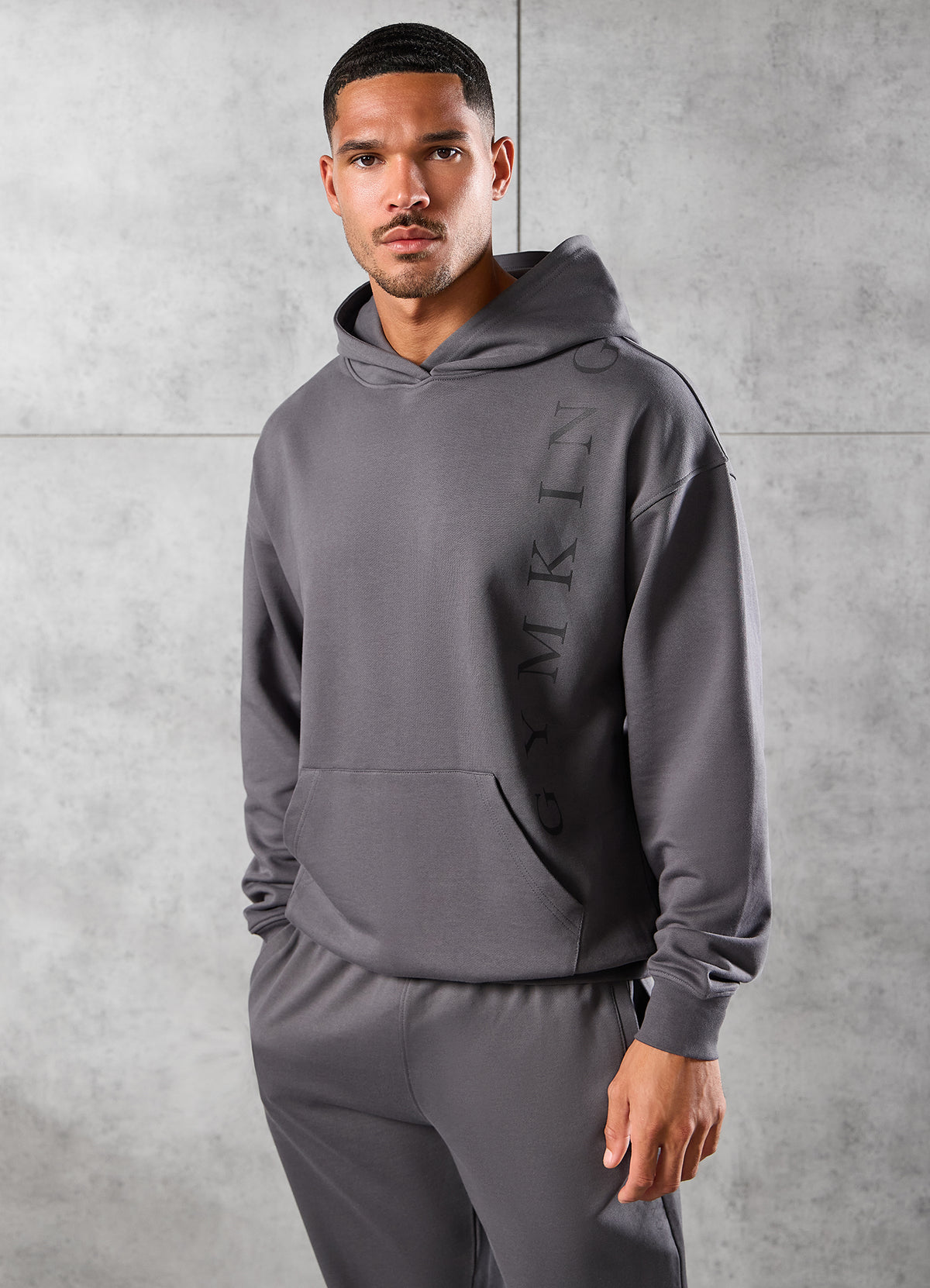 Gym King Hoodie met ‘Text Logo Loopback’-opdruk – Alloy Grey