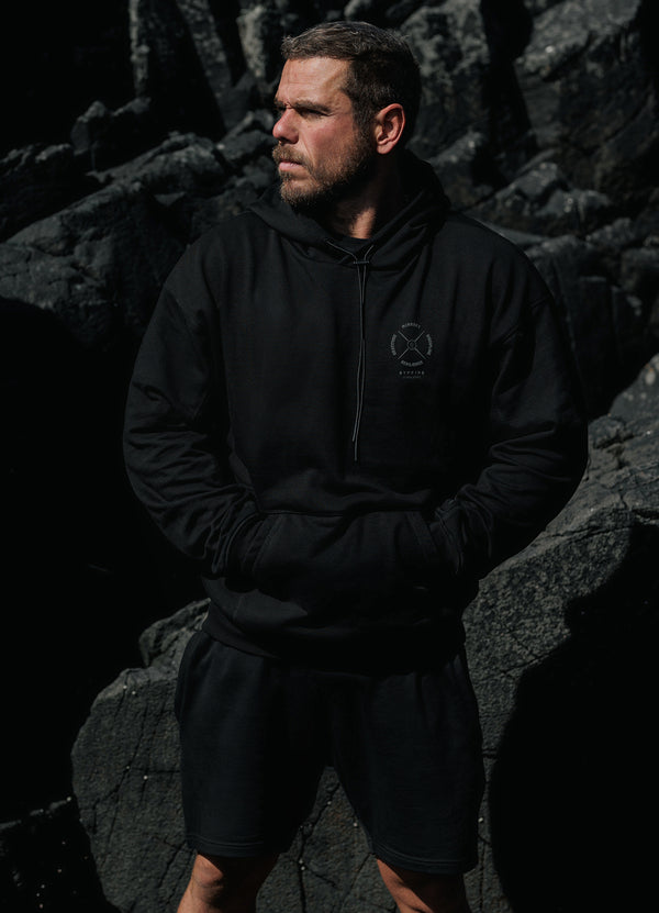 Gym King Compass Hood - Black