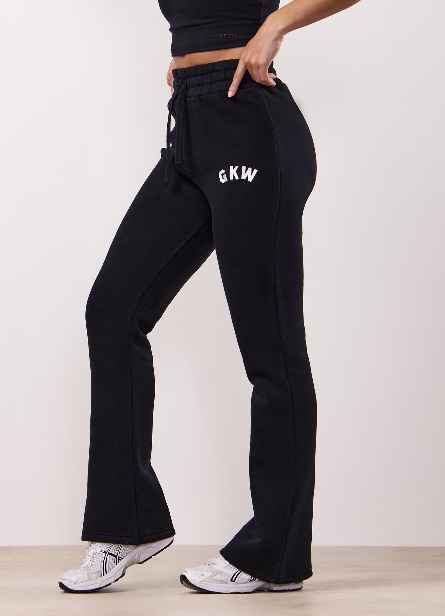 Gym King Inspire Flared Jogger - Black
