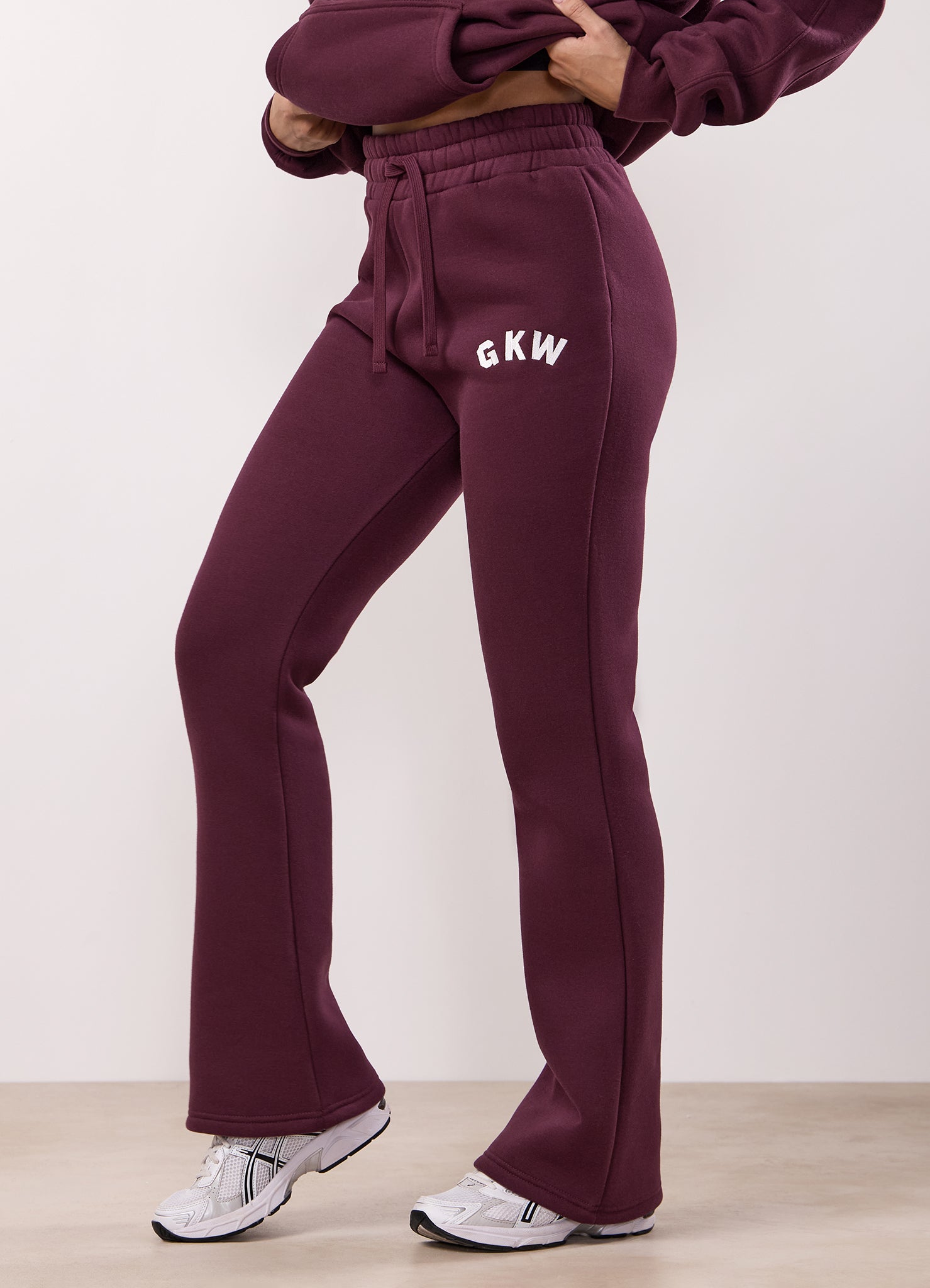 Gym King Inspire Flared Jogger - Vibrant Fig