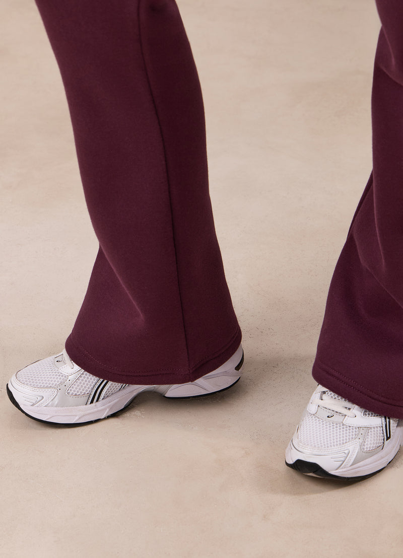 Gym King Inspire Flared Jogger - Vibrant Fig