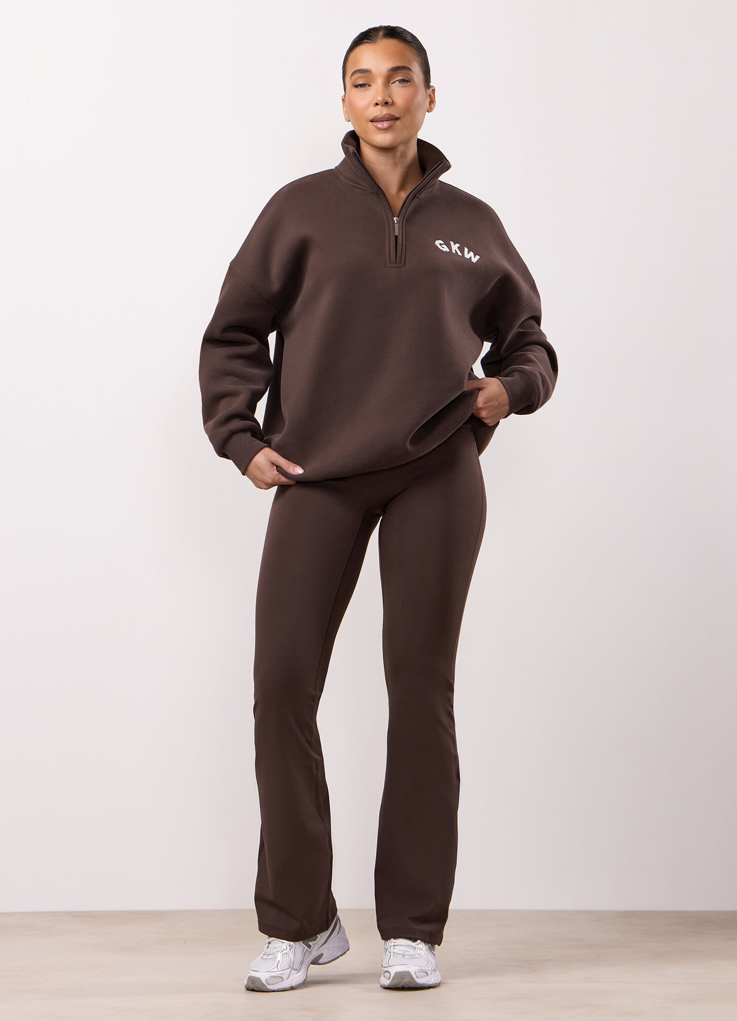Gym King Peach Luxe Flared Yoga Legging - Dark Chocolate Luxe