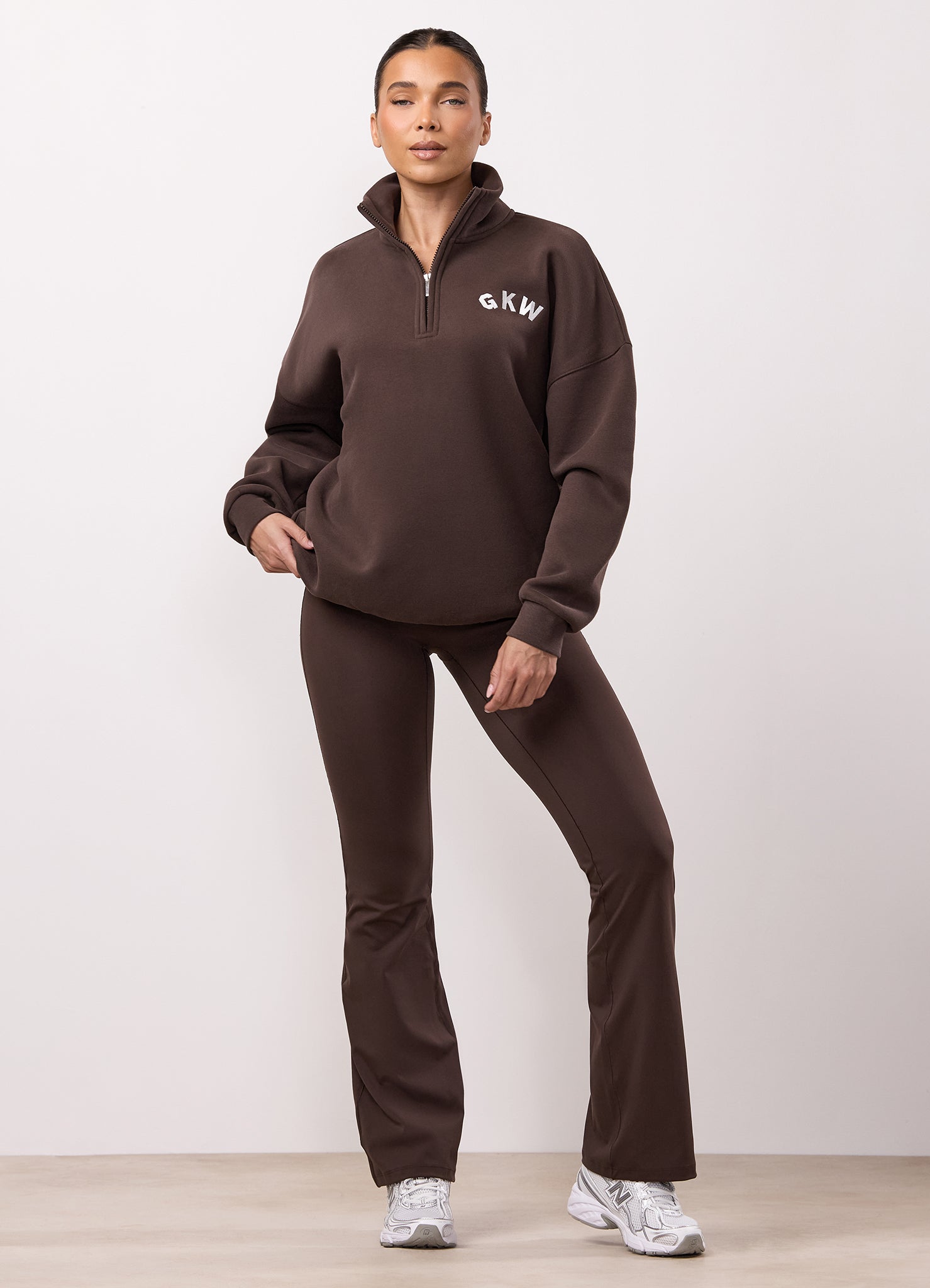 Gym King Peach Luxe Flared Yoga Legging - Dark Chocolate Luxe