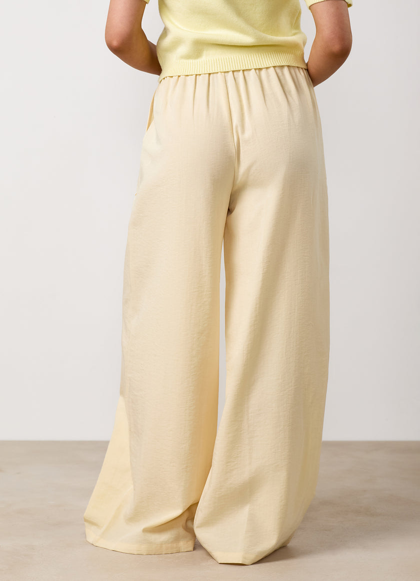 Gym King Older Kids Signature Woven Trousers - Buttermilk