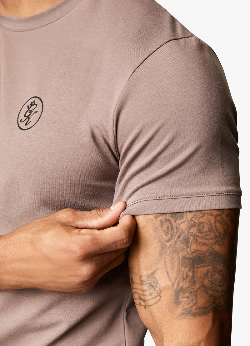 Gym King Keep Moving Forward Tee - Iron