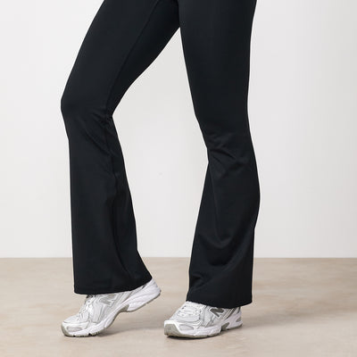 Gym King Knockout Flared Legging - Black
