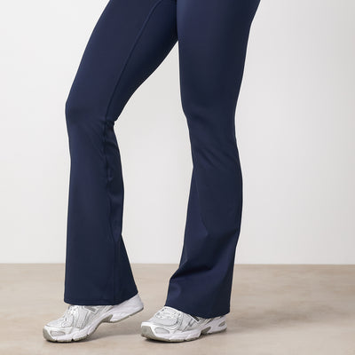 Gym King Knockout Flared Legging Petite - Indigo Blue