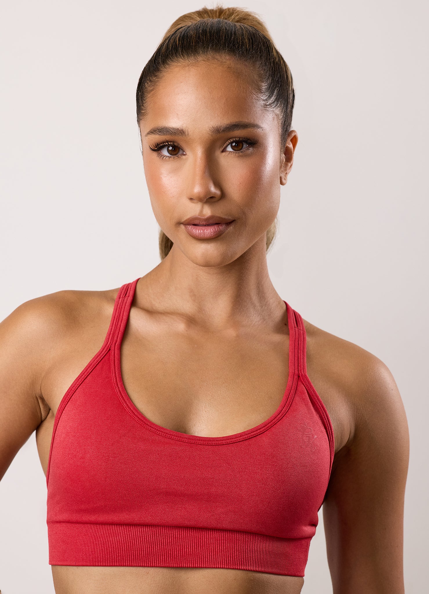 Gym King Limitless Seamless Sculpt Micro Bra - Deep Red Acid Wash