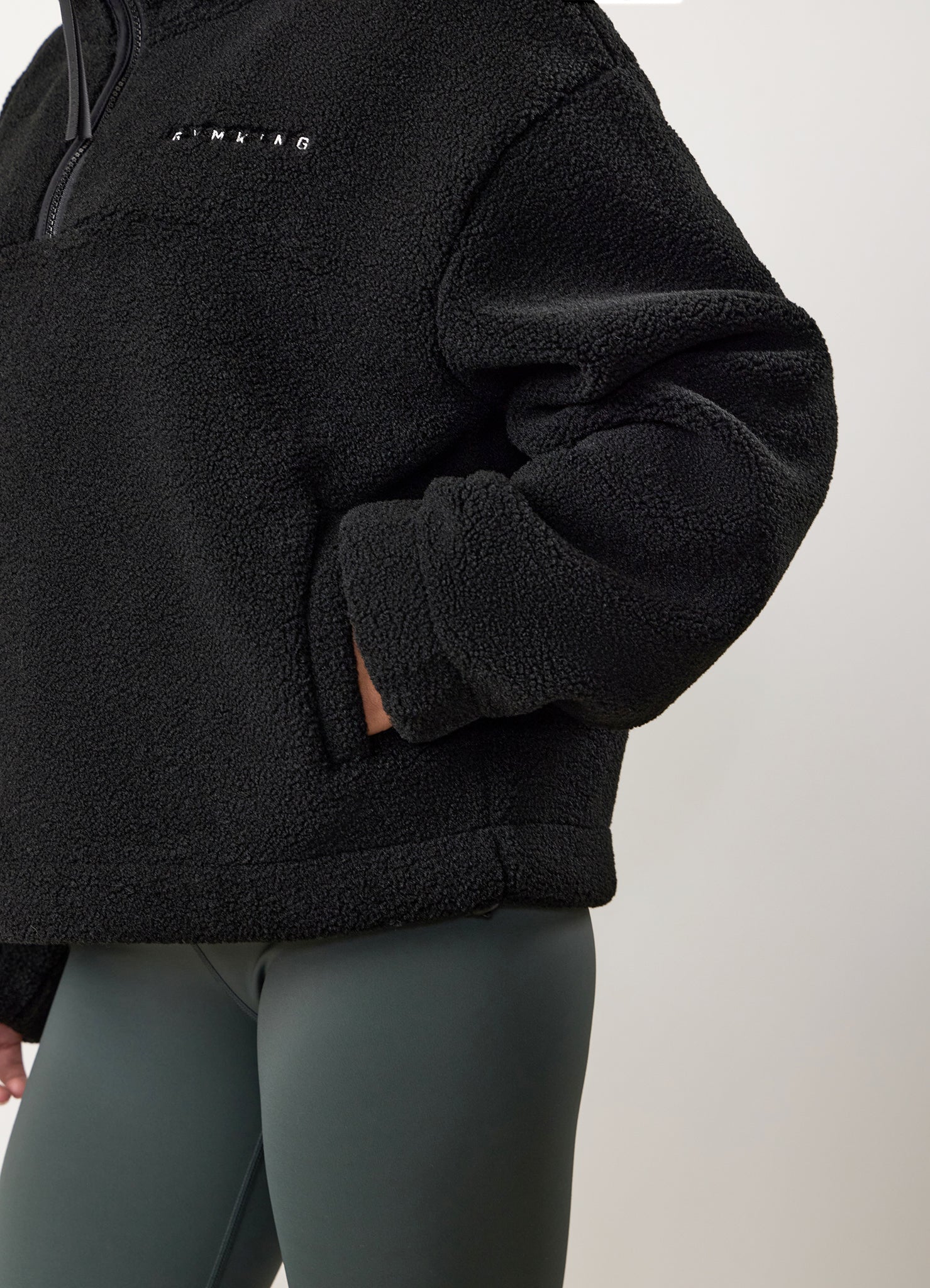 Gym King Linear Borg 1/4 Zip Fleece - Black