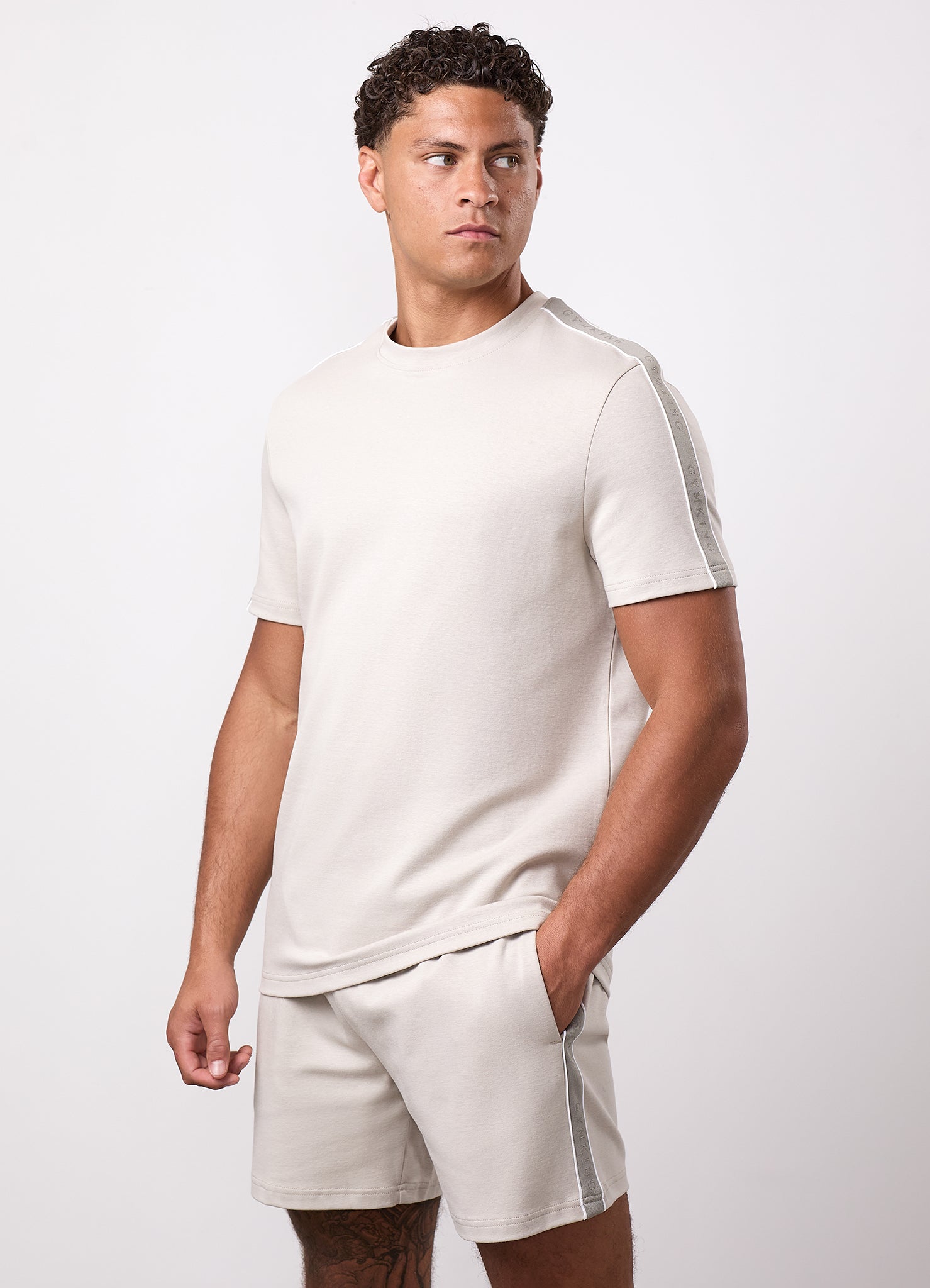 Gym King Linear Taped Tee - Grey Mist