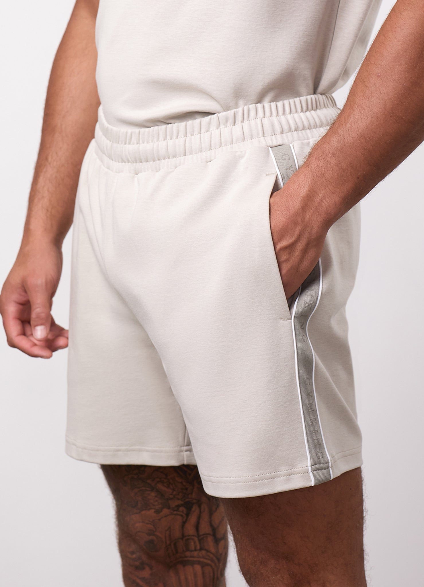 Gym King Linear Taped Short - Grey Mist