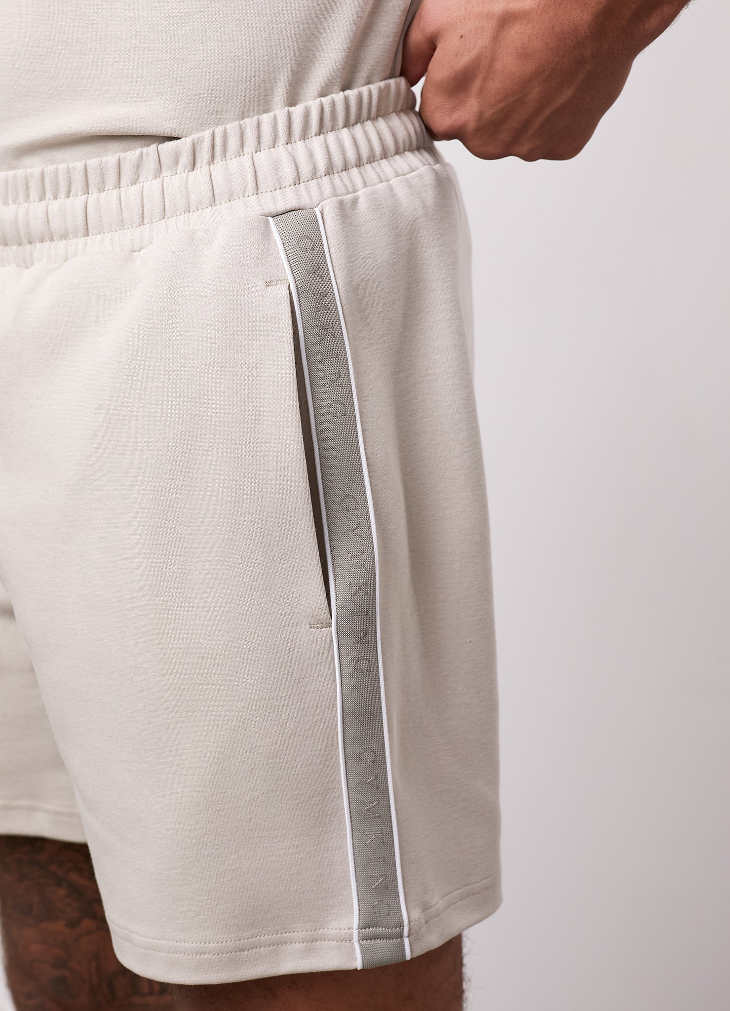 Gym King Linear Taped Short - Grey Mist