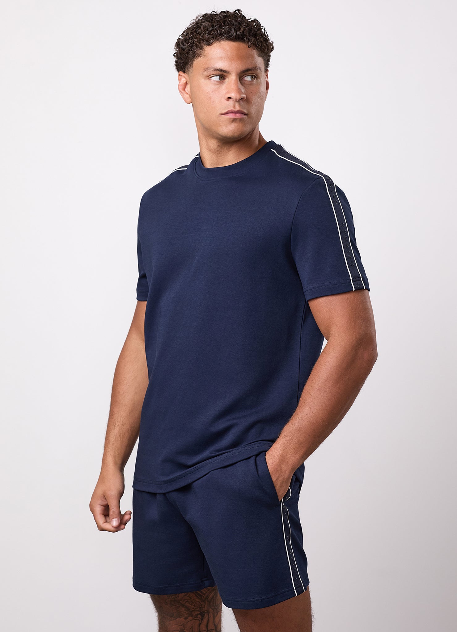 Gym King Linear Taped Tee - Navy