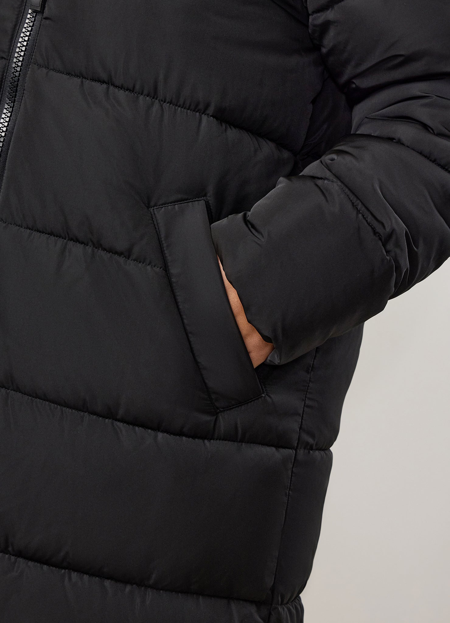 Gym King Longline Puffer - Black