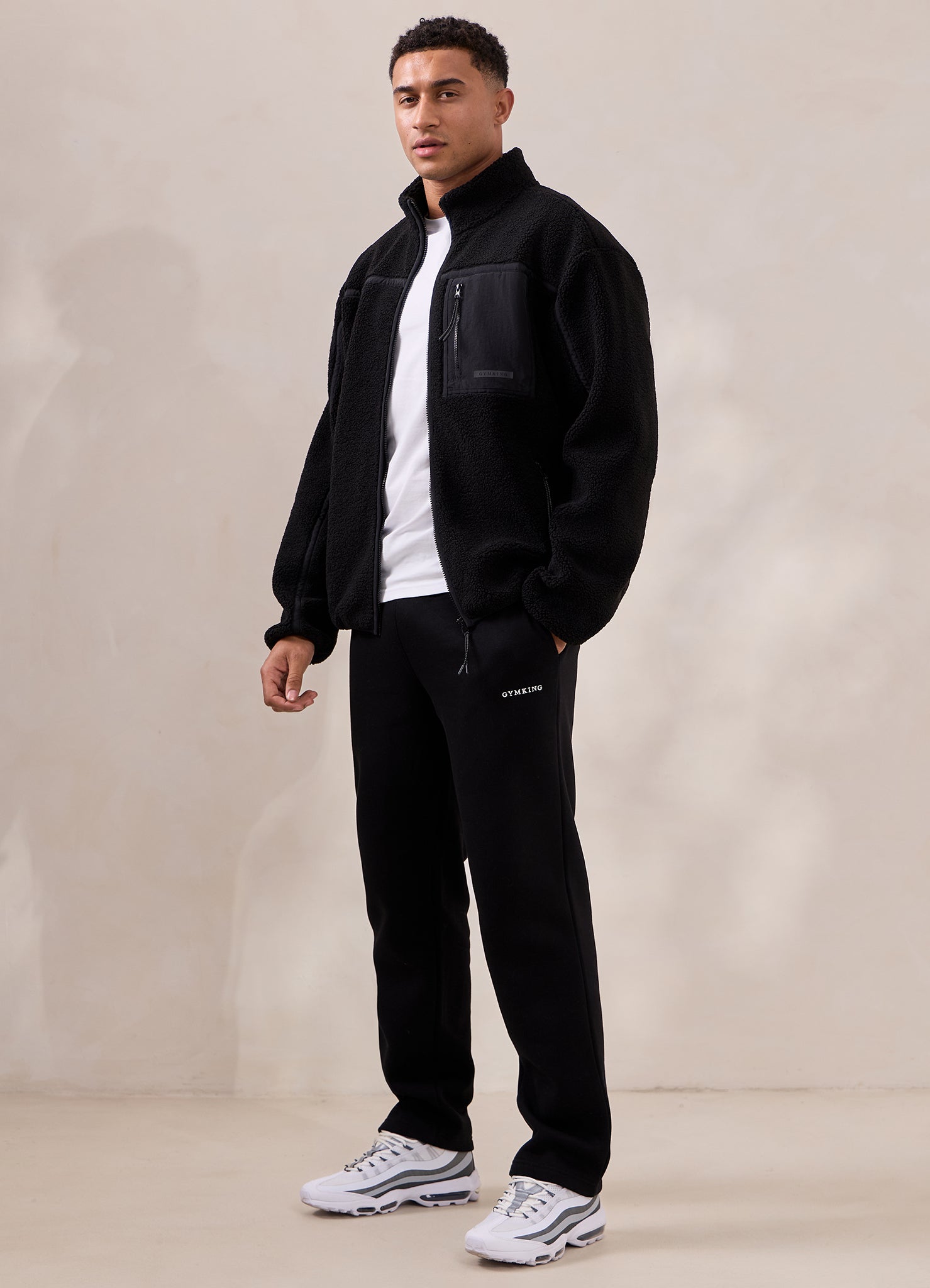 Gym King Borg Funnel Jacket - Black