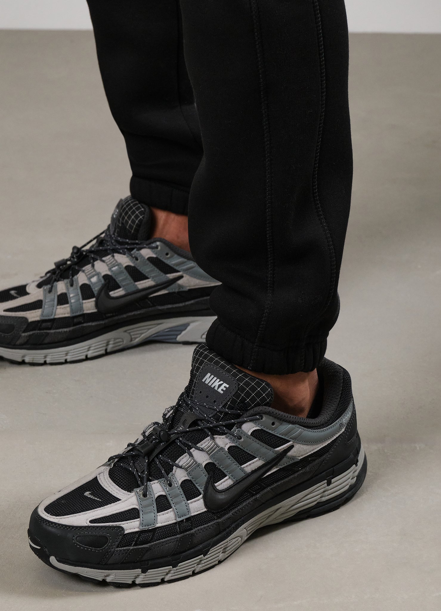 Gym King Momentum Jogger - Black