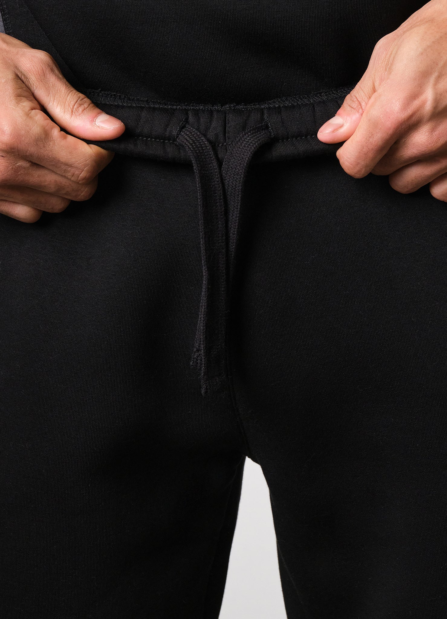 Gym King Momentum Jogger - Black