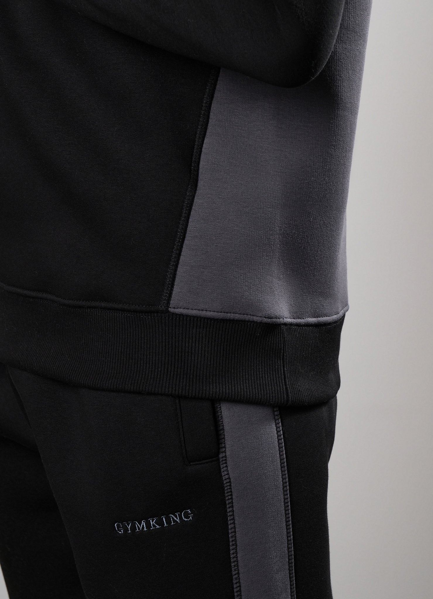 Gym King Momentum Jogger - Black