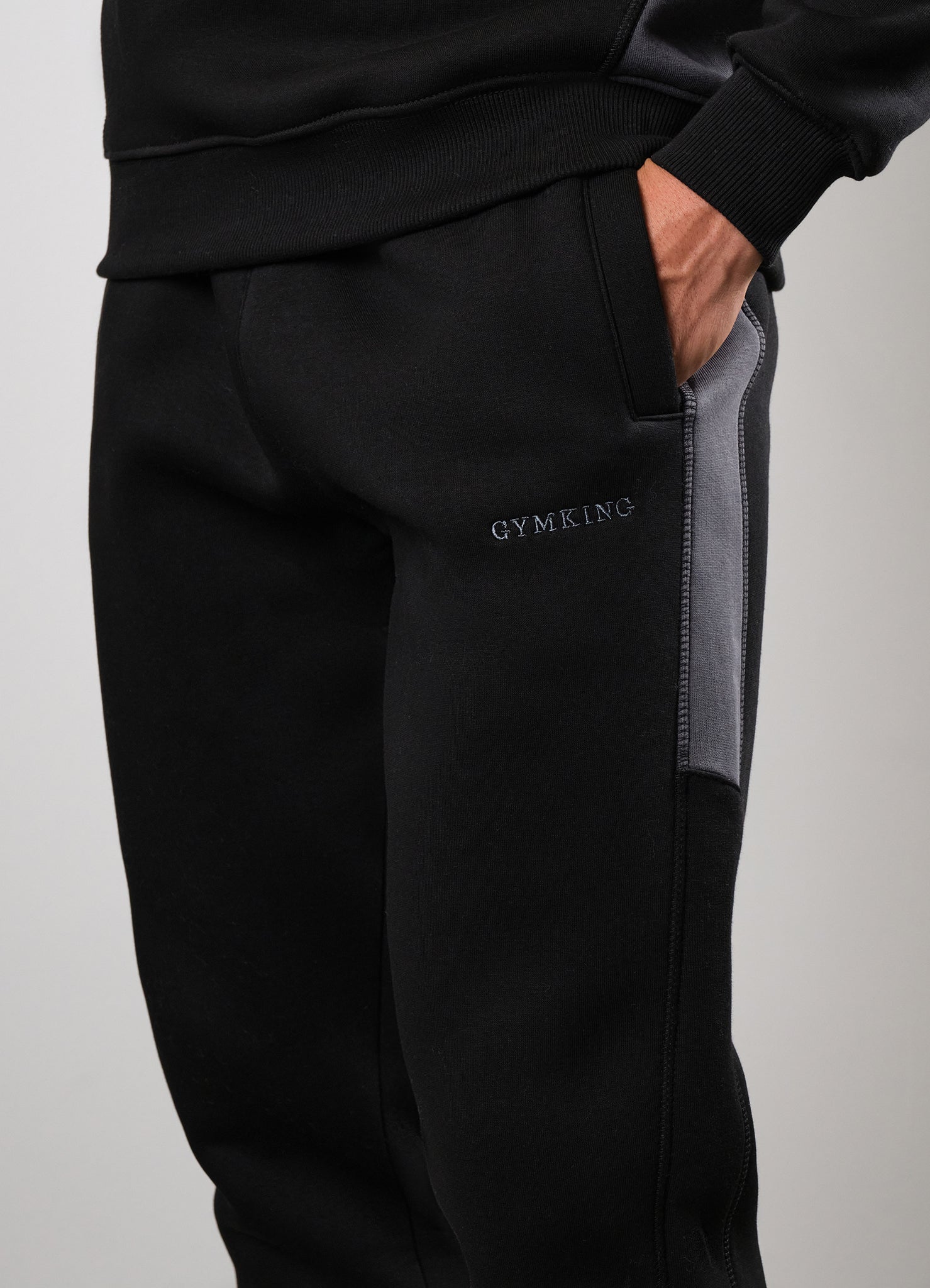 Gym King Momentum Jogger - Black