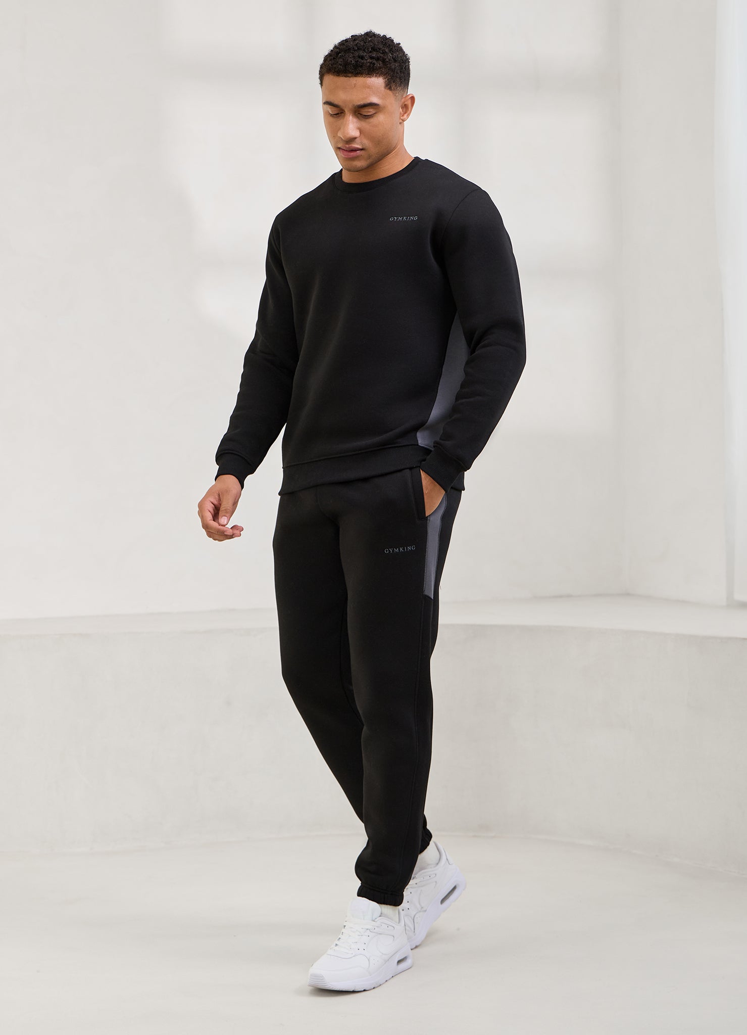 Gym King Momentum Jogger - Black