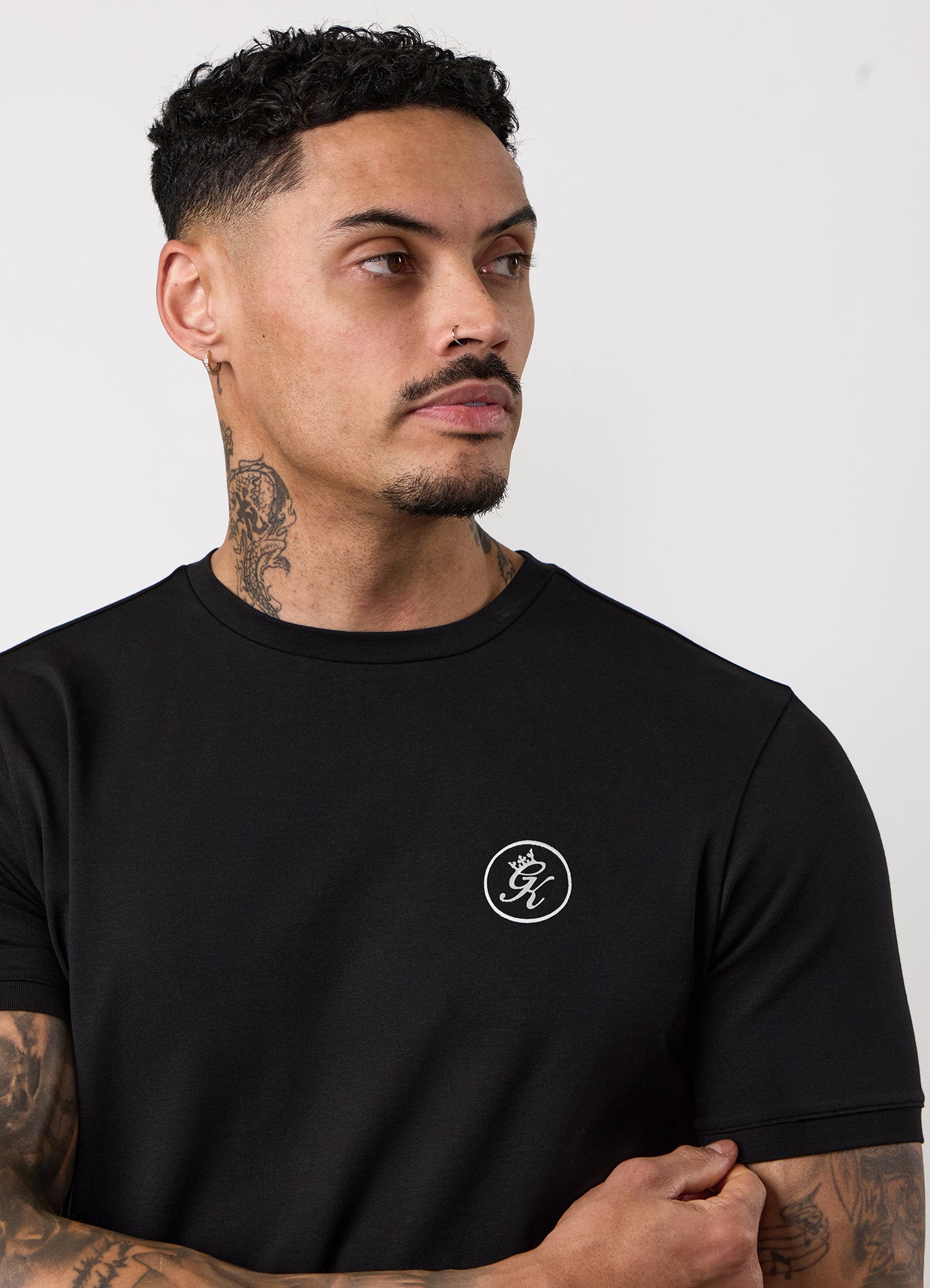 Gym King Nothing Beats Belief Tee - Black/White