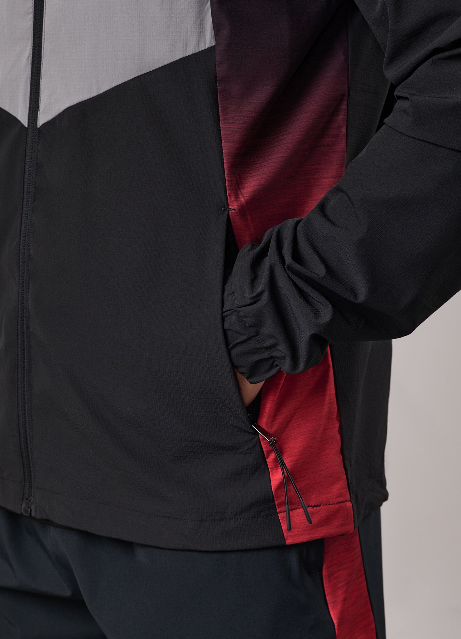 Gym King Ombre Windbreaker - Salsa/Black/Light Grey