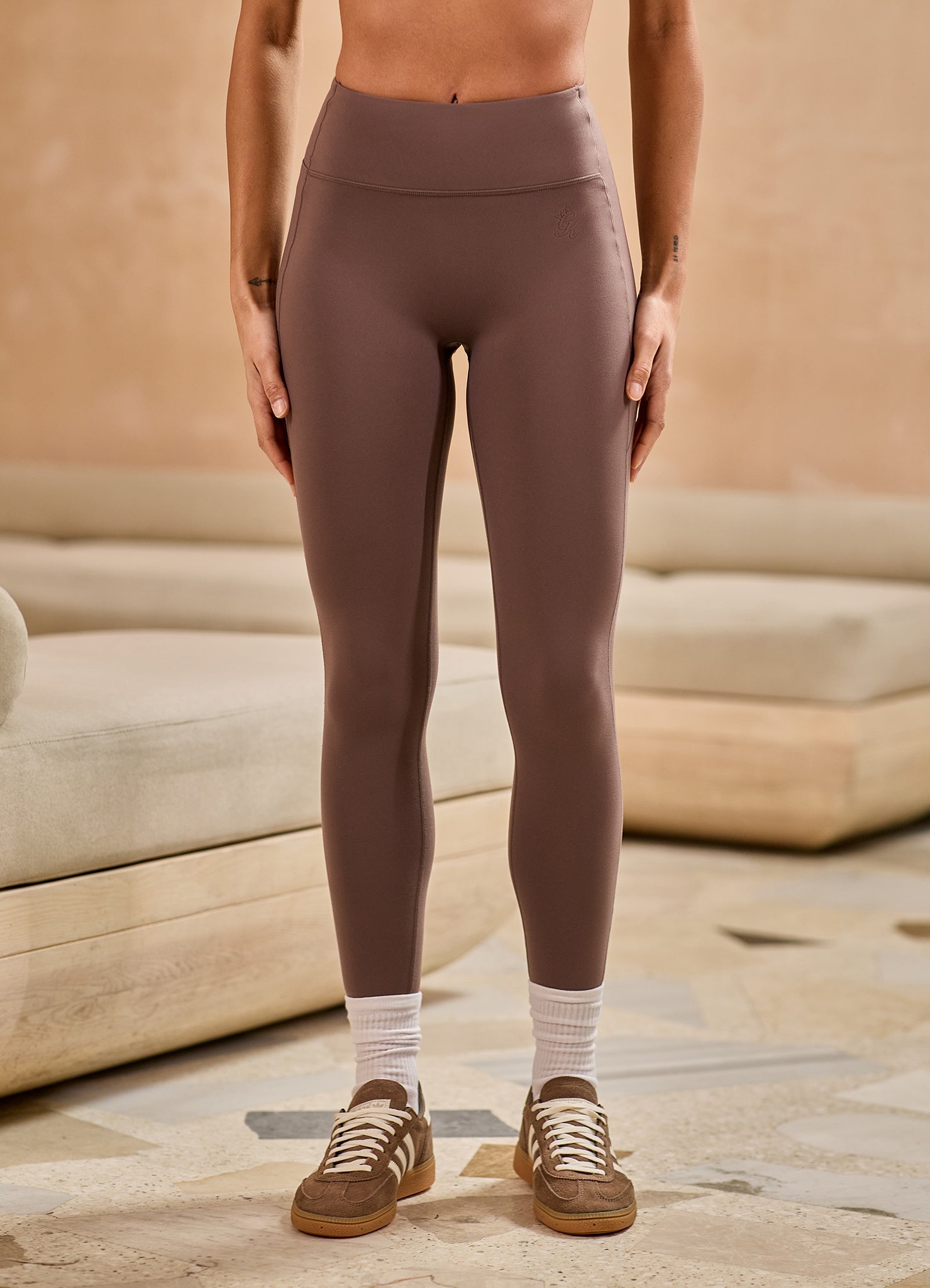 Gym King Peach Luxe Redefined Legging - Deep Mocha
