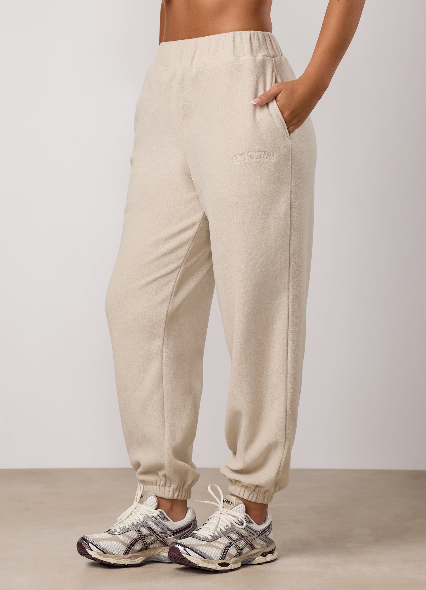 Gym King Sanctuary Polar Fleece Jogger - Moonbeam