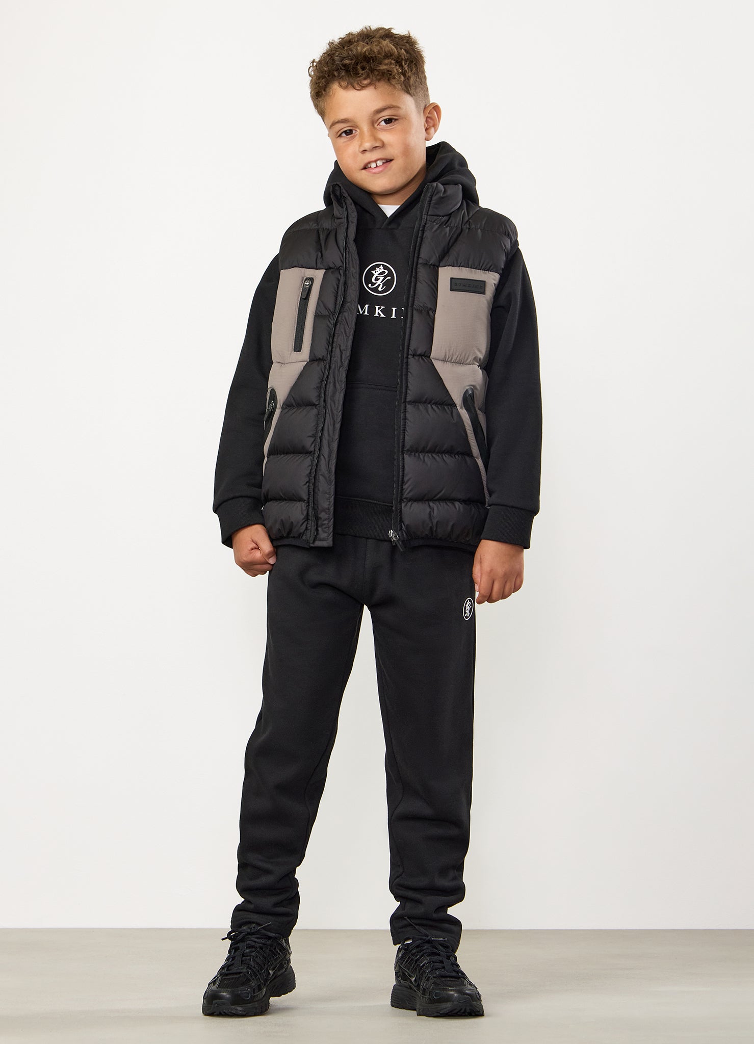 Gym King Kids Peak Puffer Gilet - Black/Cinder
