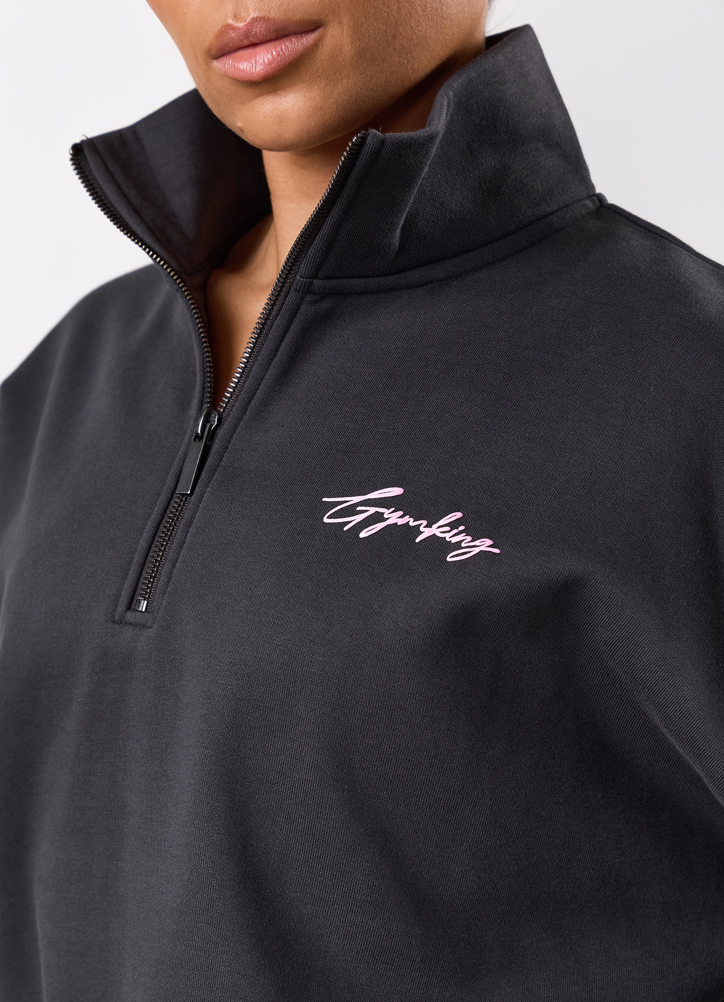 Gym King Script Mindset 1/4 Zip Funnel - Dark Pewter