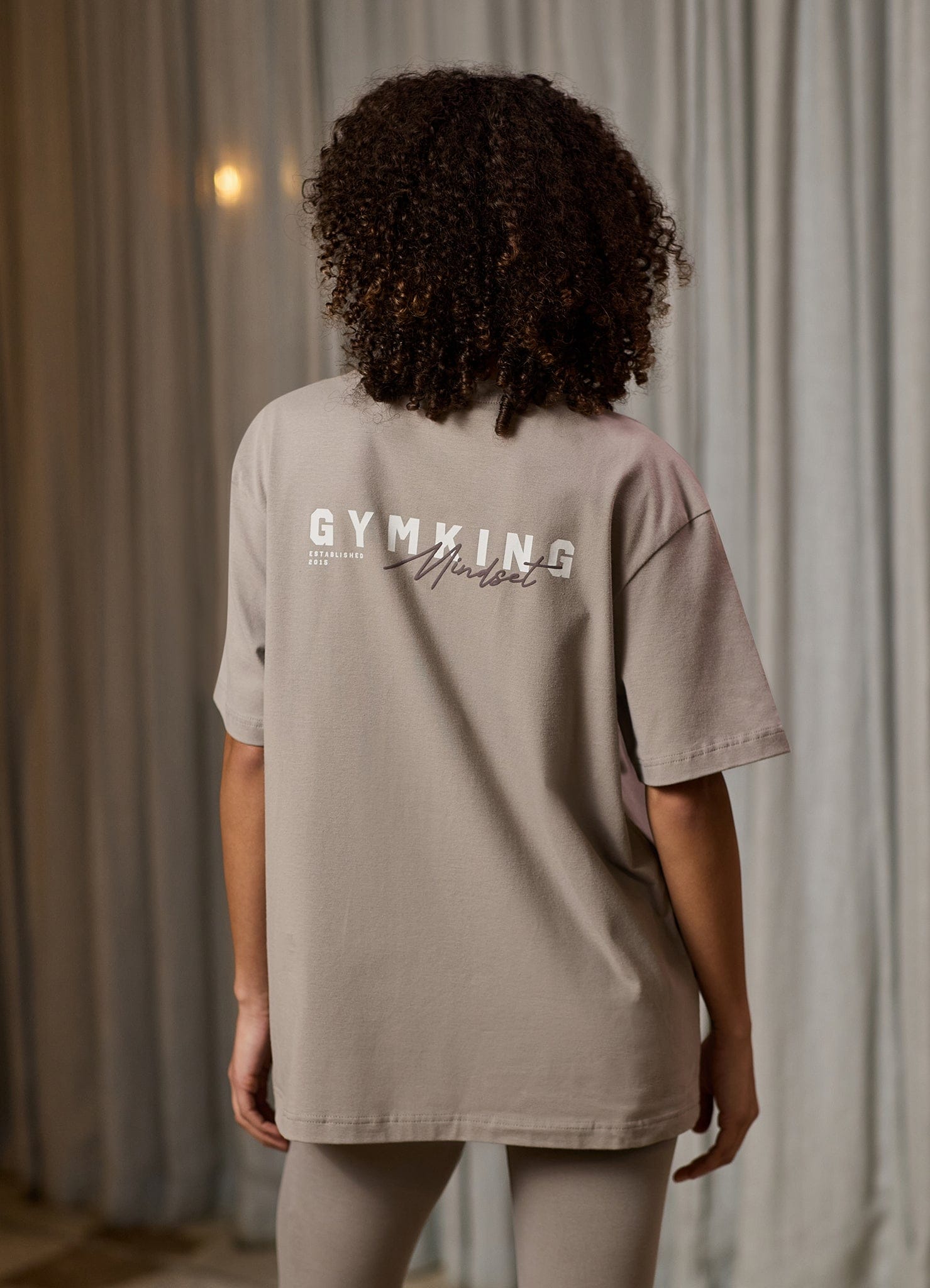 Gym King Poise Boyfriend T-Shirt - Warm Grey