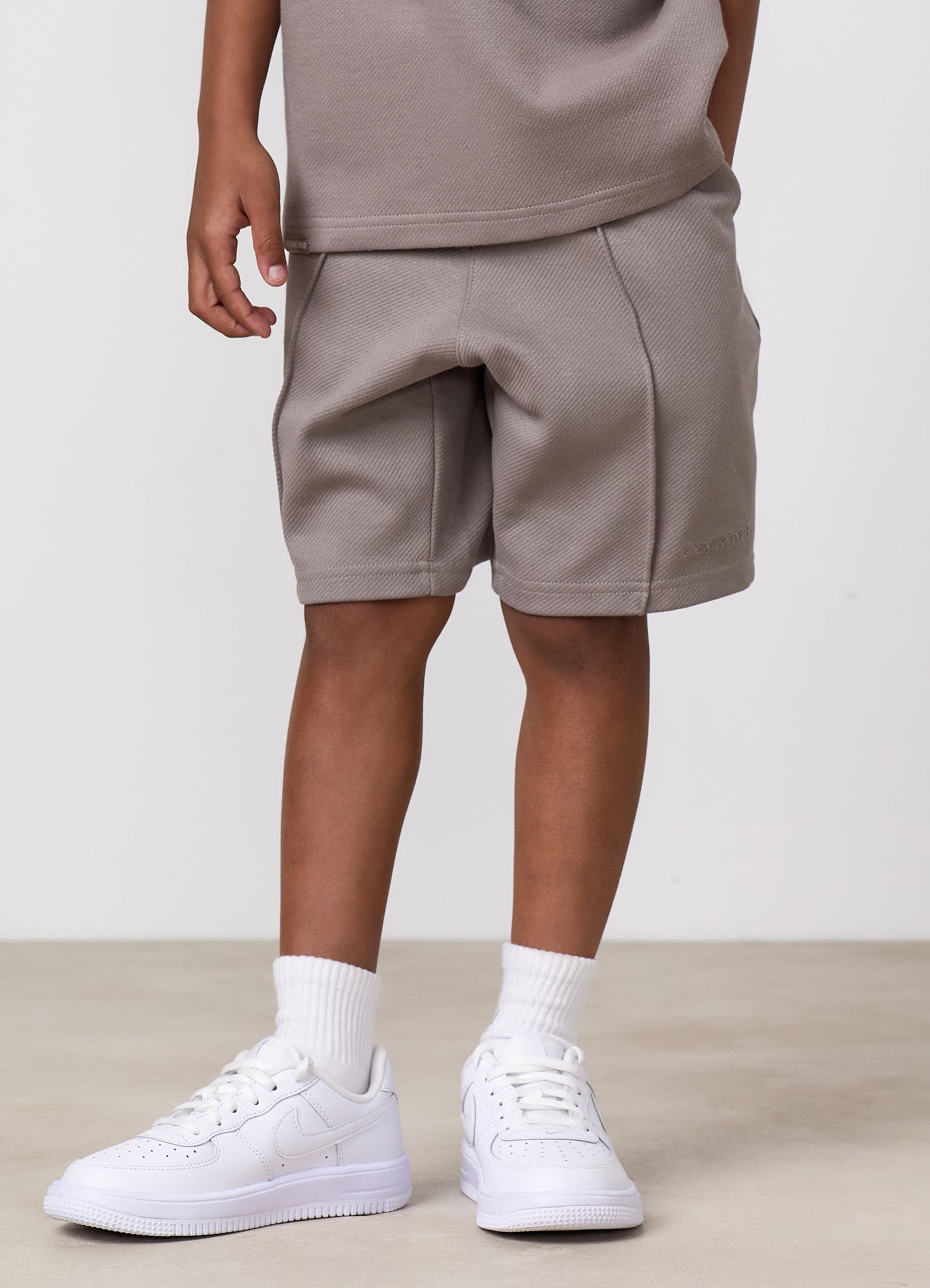 Gym King Younger Kids Portals Texture Short - Clay Grey