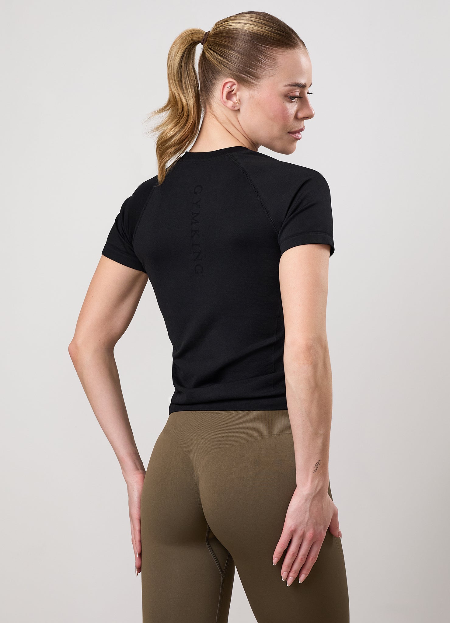 Gym King Power Lightweight Seamless Loose Fit Tee - Black