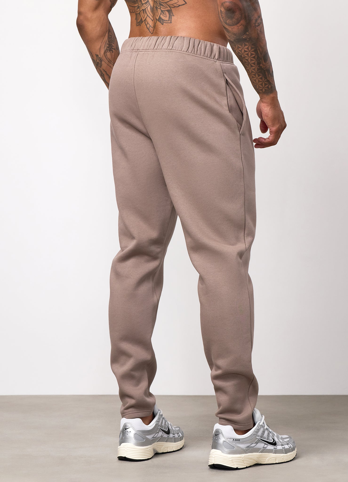 Gym King Pro Logo V2 Jogger - Truffle