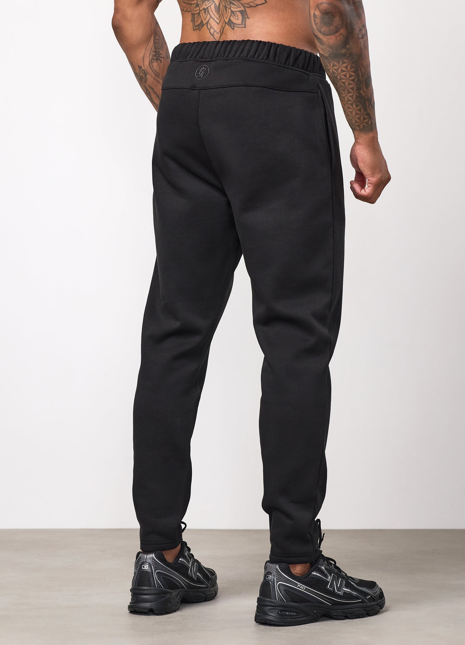 Gym King Pro Logo V2 Jogger - Black/Black