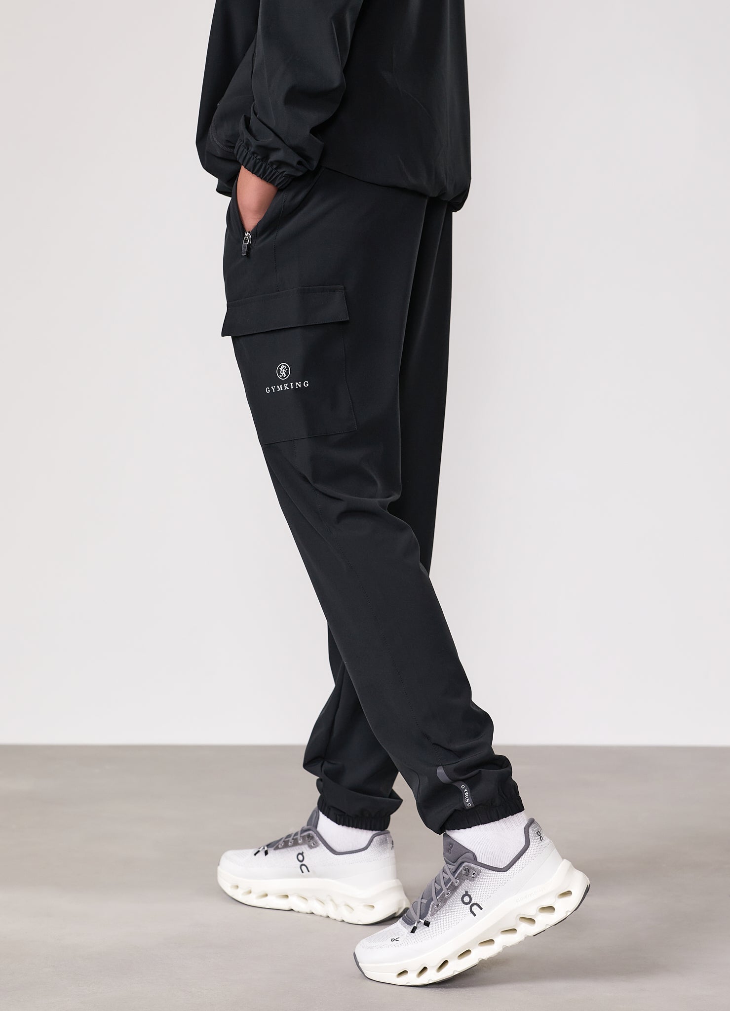 Gym King Kids Pro Woven Hood Tracksuit - Black