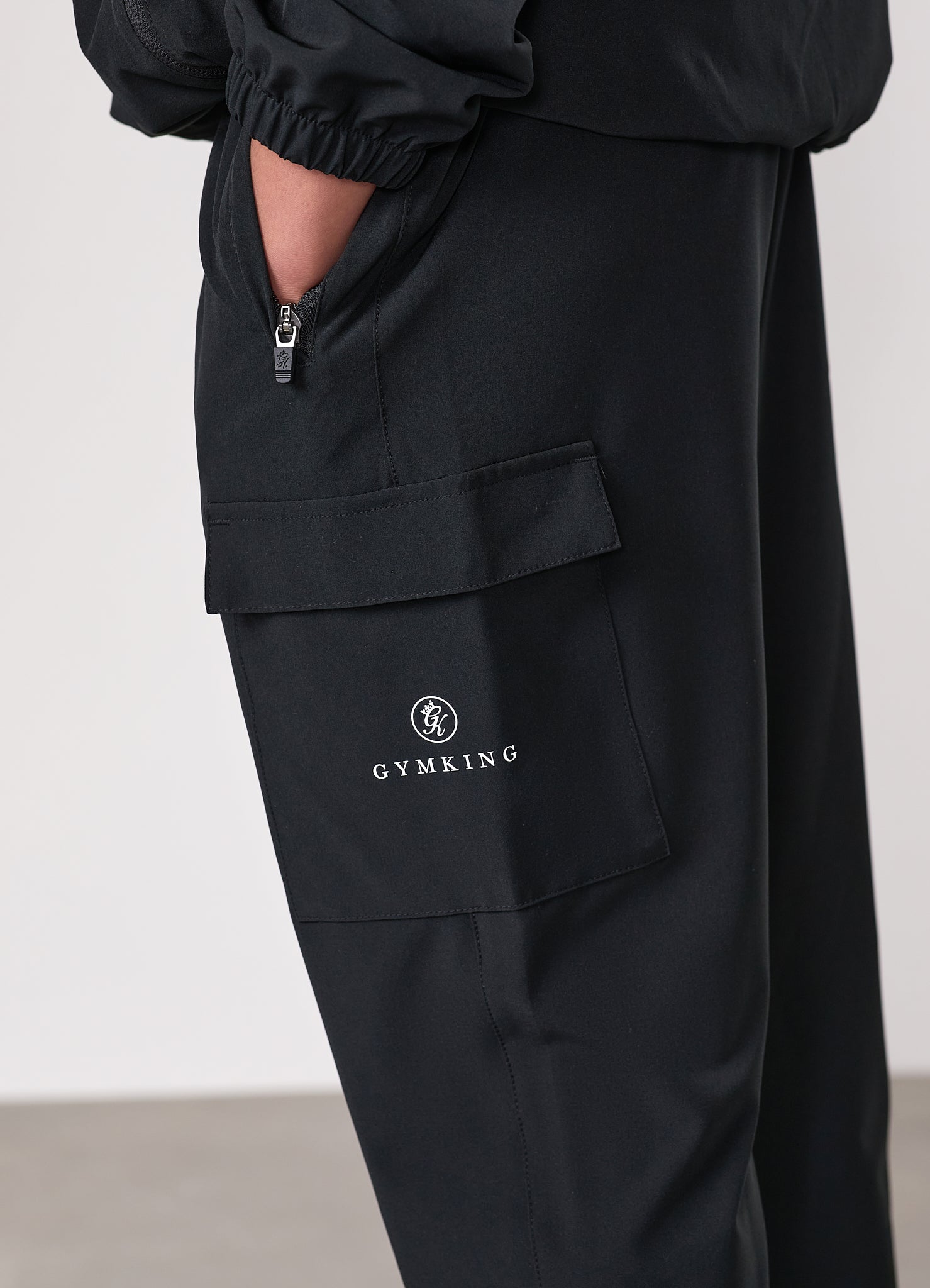 Gym King Kids Pro Woven Hood Tracksuit - Black