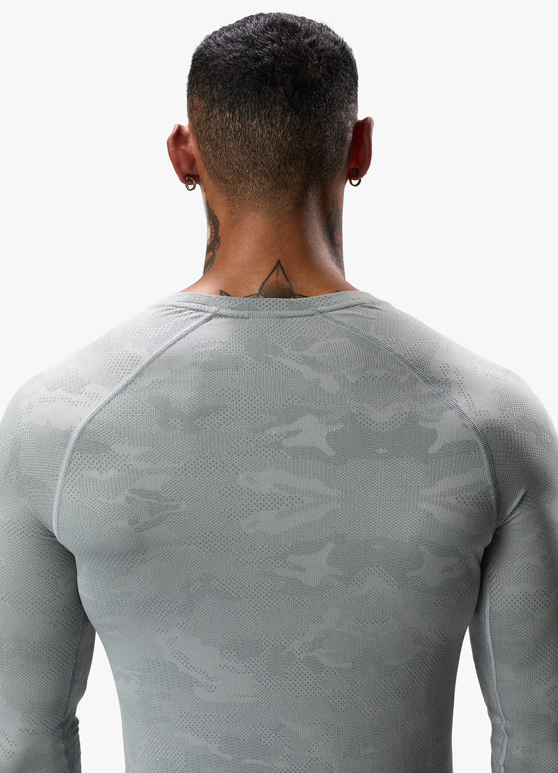 Gym King Debossed Camo Seamless LS Tee - Cloudy Grey