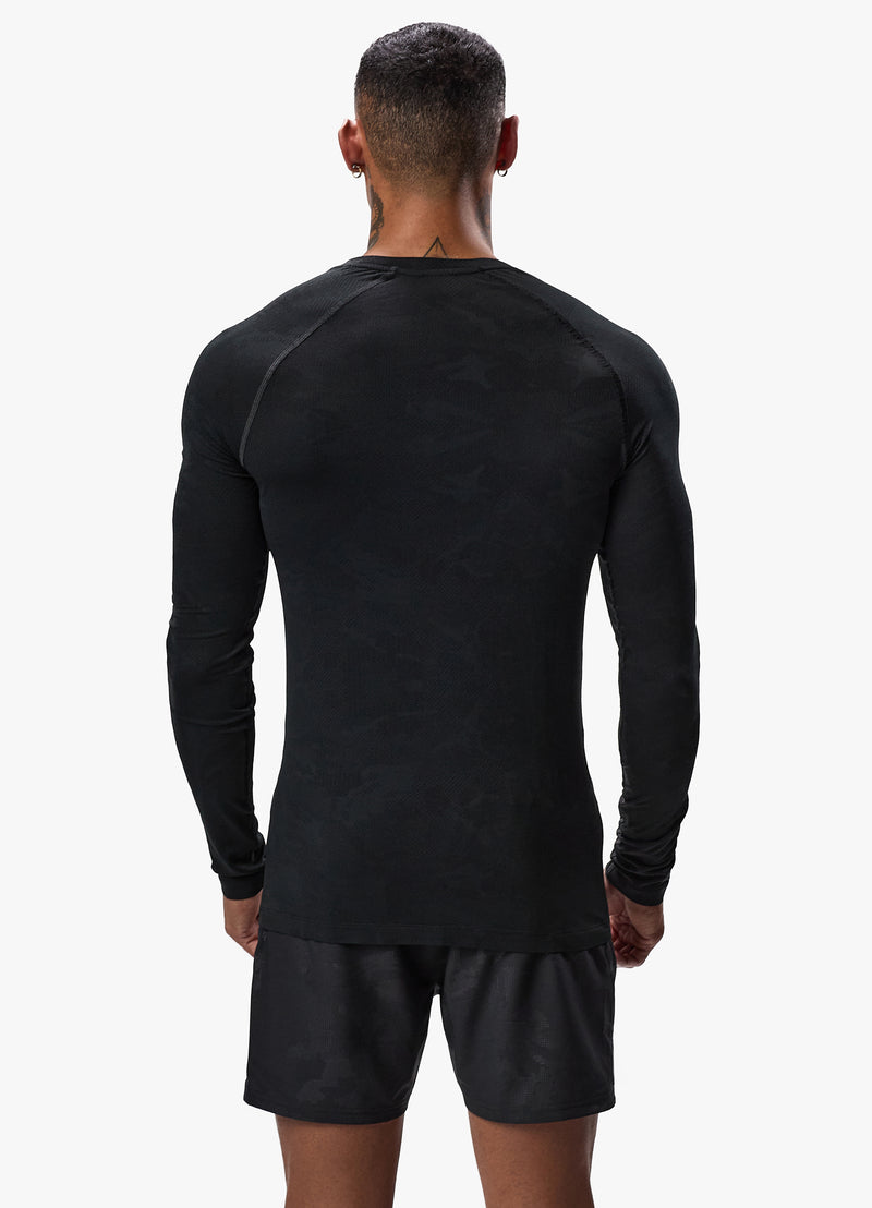 Gym King Debossed Camo Seamless LS Tee - Black