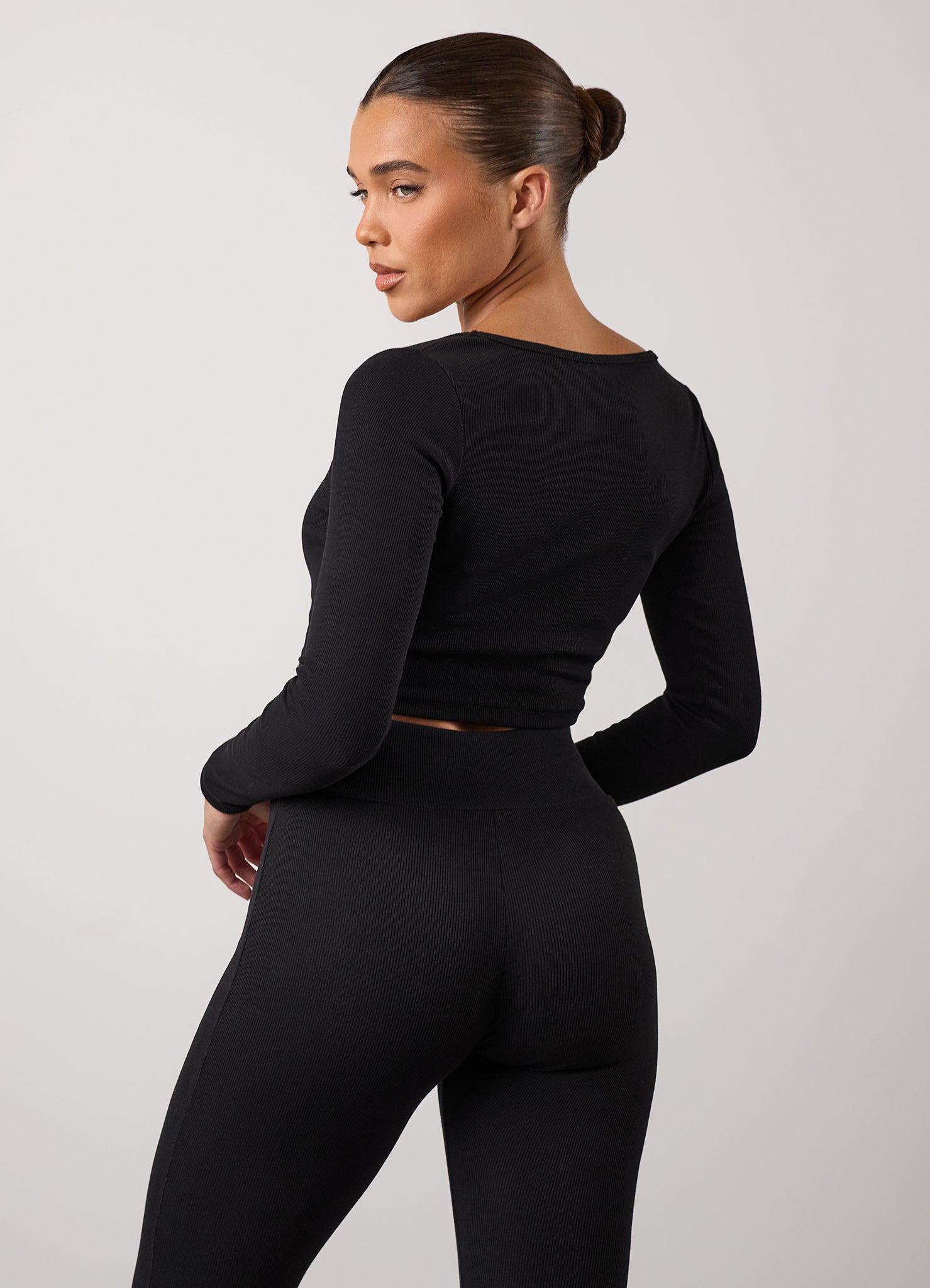 Gym King 365 Rib Long Sleeve Crop Tee - Black