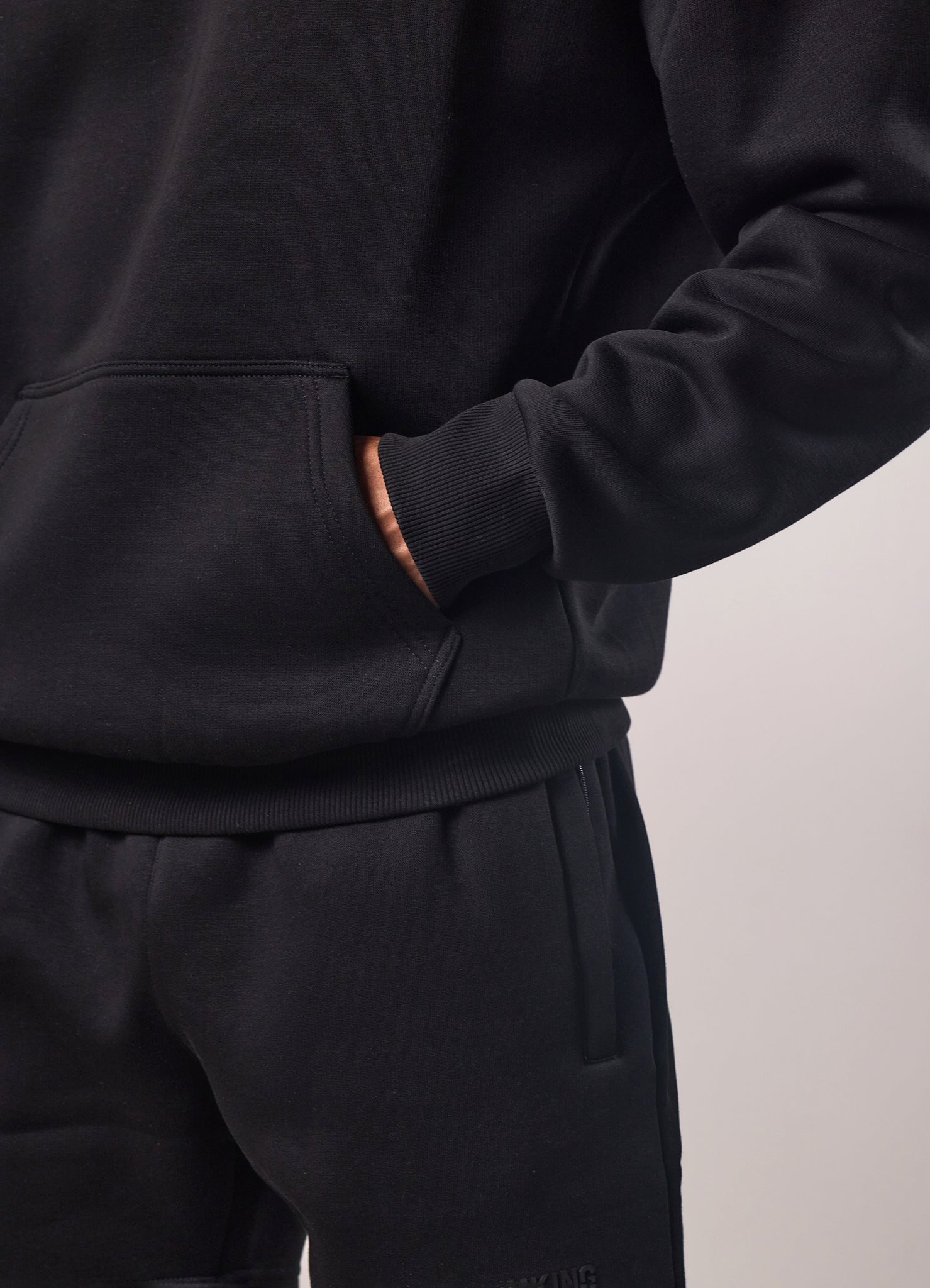 Gym King Relentless Hood - Black