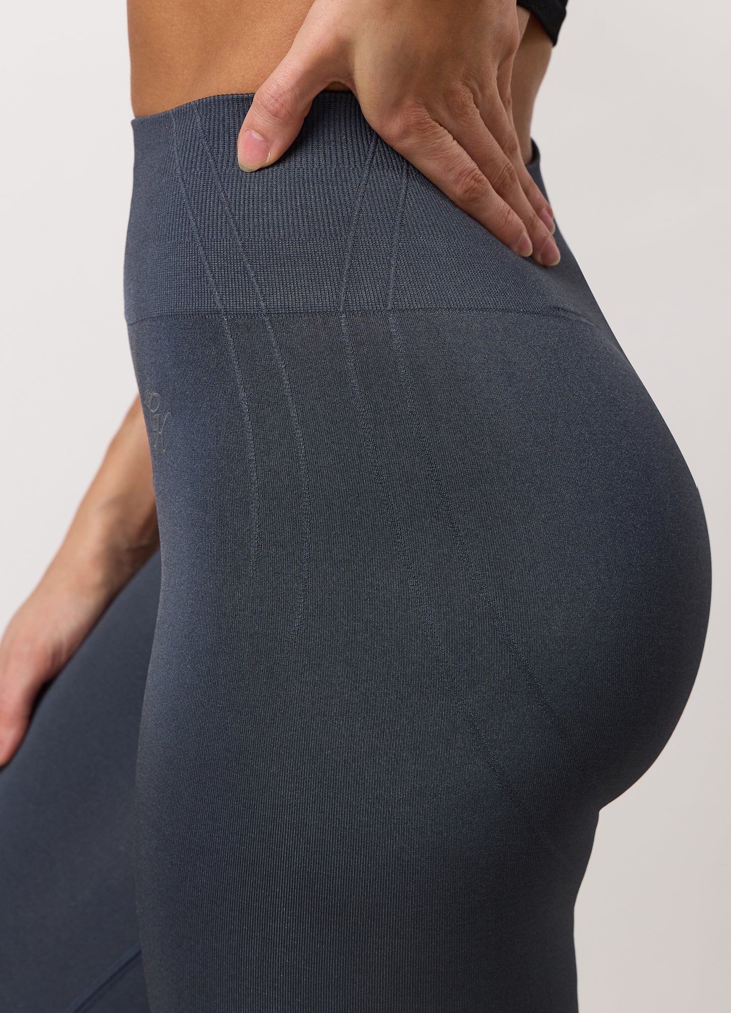 Gym King Poise Seamless Legging - Iridescent Blue